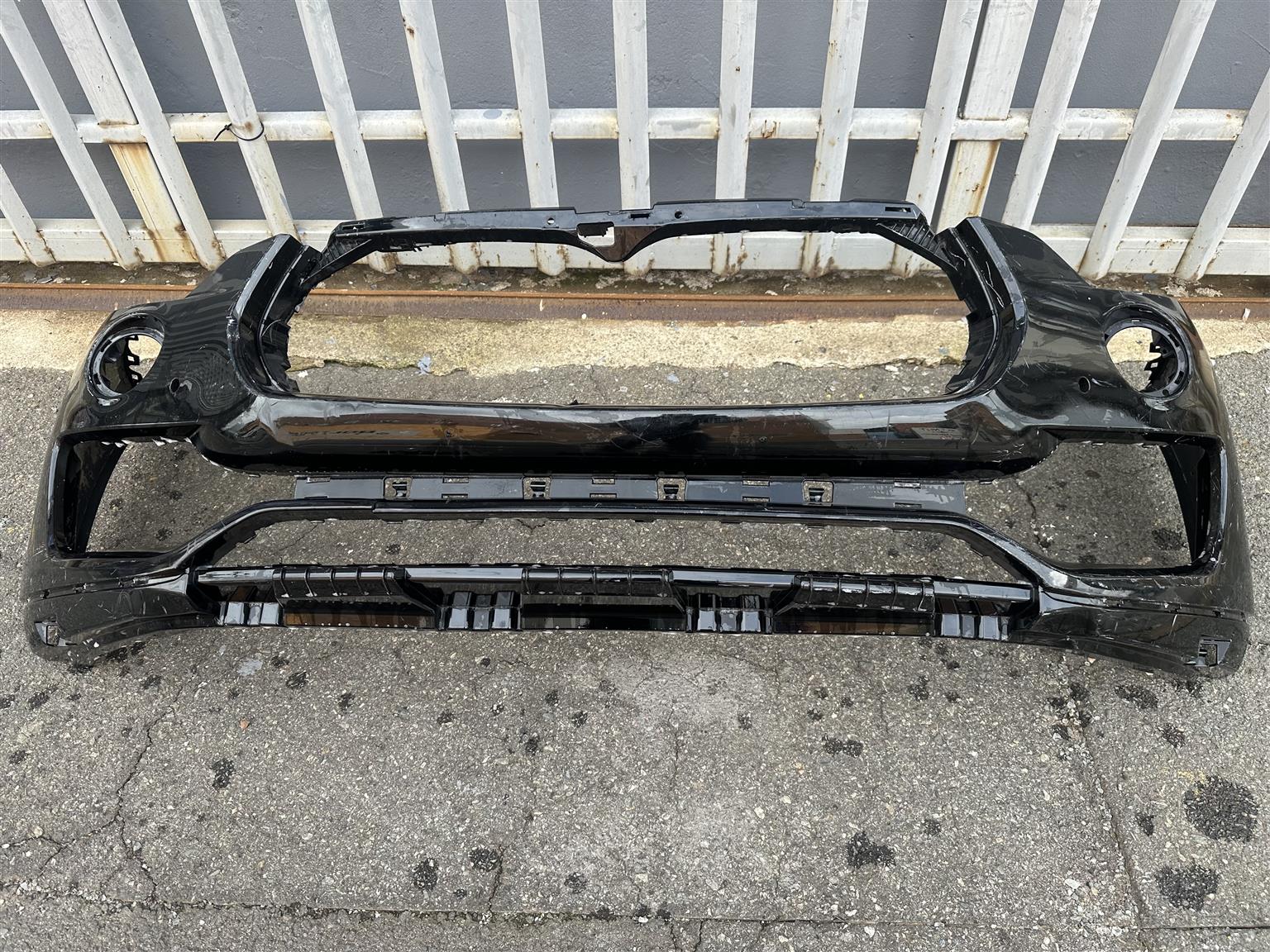 2017 Maserati Levante Front Bumper - Private Seller 2017 Maserati Levante Front Bumper - Private Seller
