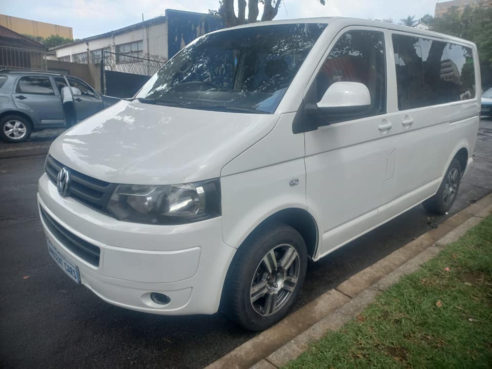 2013 VW T5 COMBI 2.0 TDI DIESEL, MANUAL, WHITE COLOR, MILEAGE 128000KM