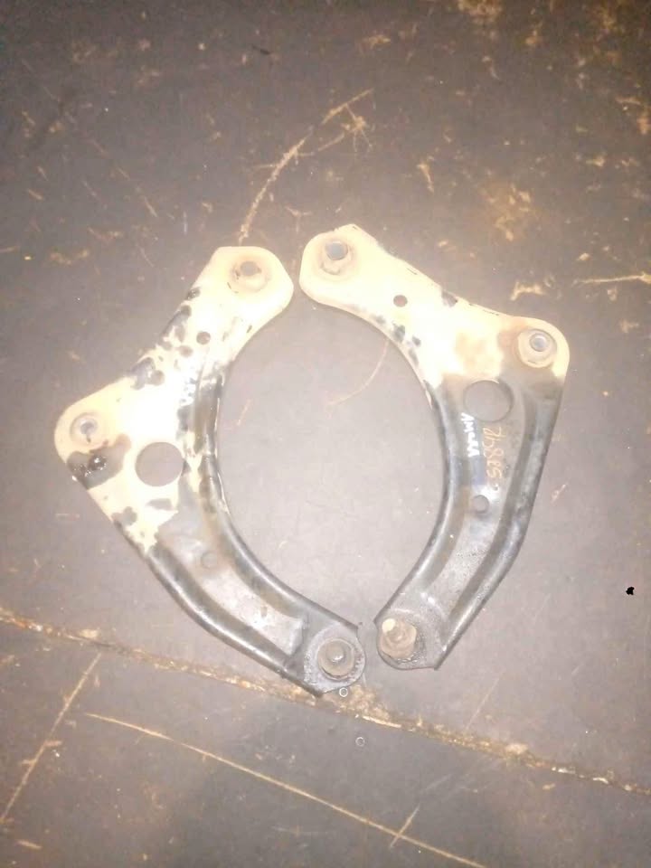 Nissan Almera both control arms - Private Seller Nissan Almera both control arms - Private Seller