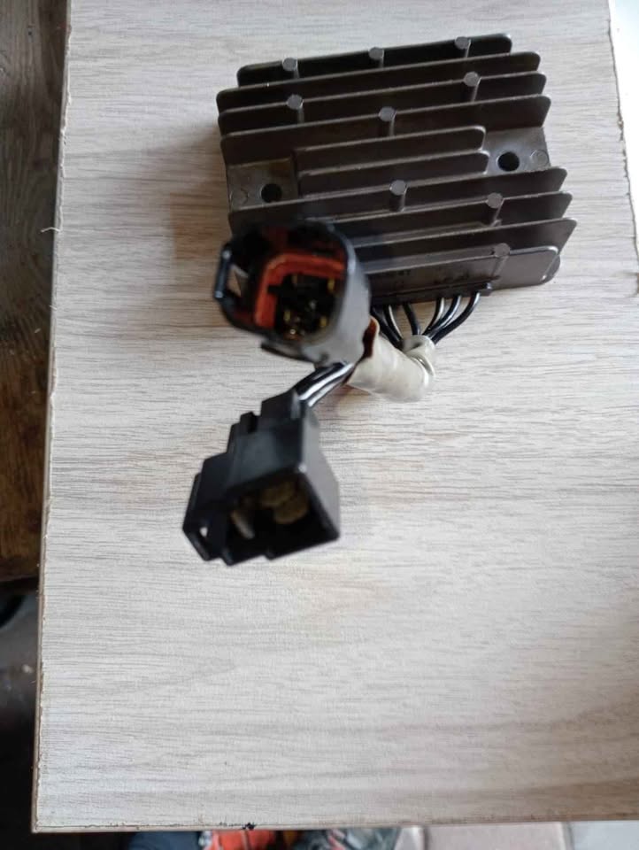 Voltage Regulator  Suzuki GSXR 1000 K6 Model 2005/2006