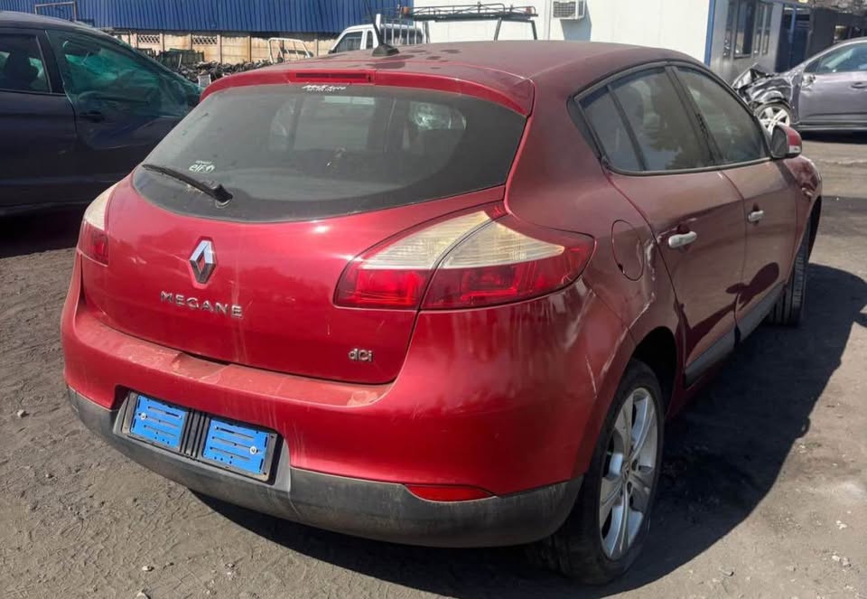 2913 Renault Megan 3 stripping for spares - Private Seller 2913 Renault Megan 3 stripping for spares - Private Seller