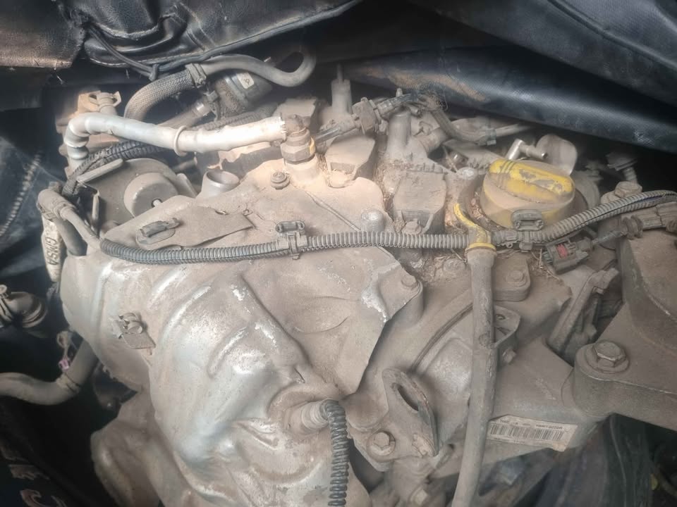 Nissan Np200 Engine 1.6 Aircon with it gearbox