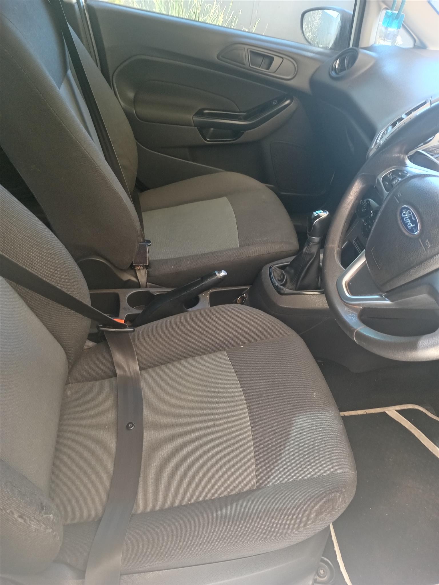 Used 2017 Ford Fiesta 5-door 1.4 Ambiente - Private Seller Used 2017 Ford Fiesta 5-door 1.4 Ambiente - Private Seller