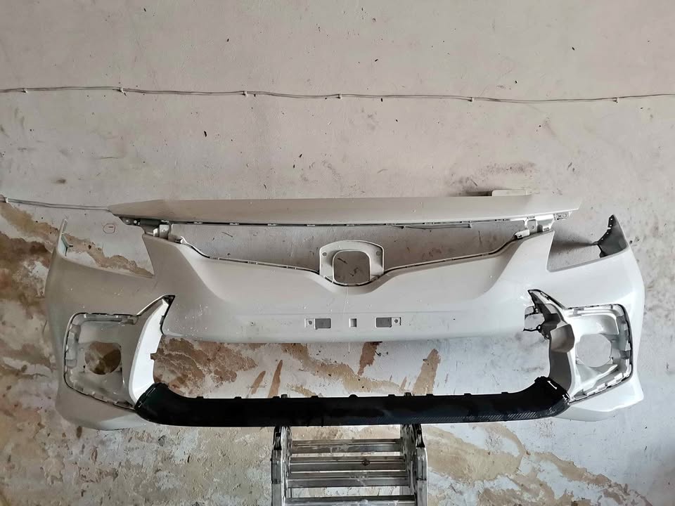 Toyota Starlet front bumper 2022-2023 - Private Seller Toyota Starlet front bumper 2022-2023 - Private Seller