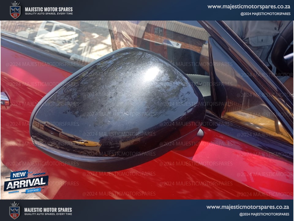 2018 mercedes a200 w177 door mirror for sale - Private Seller