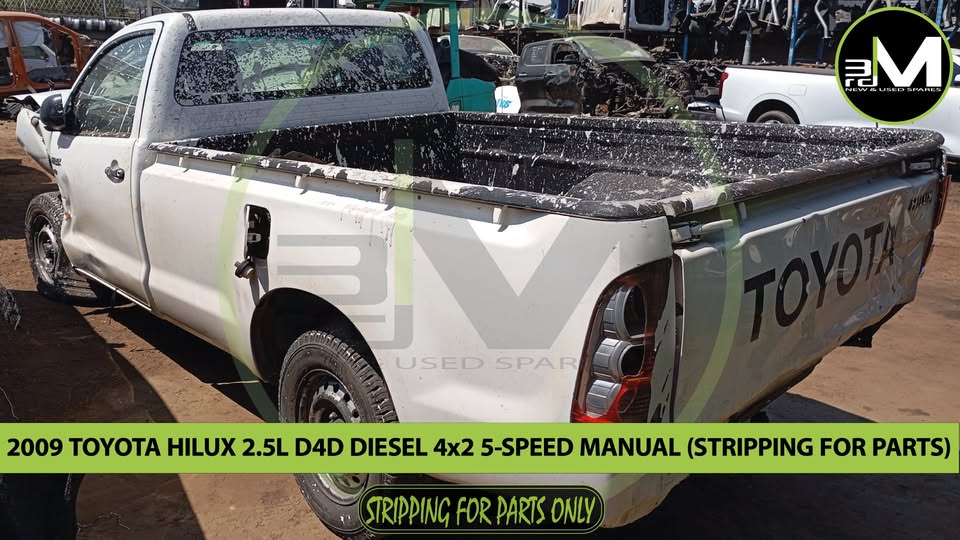 2009 Toyota Hilux 2.5 D4D DIESEL 4x2 Base Single Cab 5-SPEED MANUAL (STRIPPING FOR PARTS)