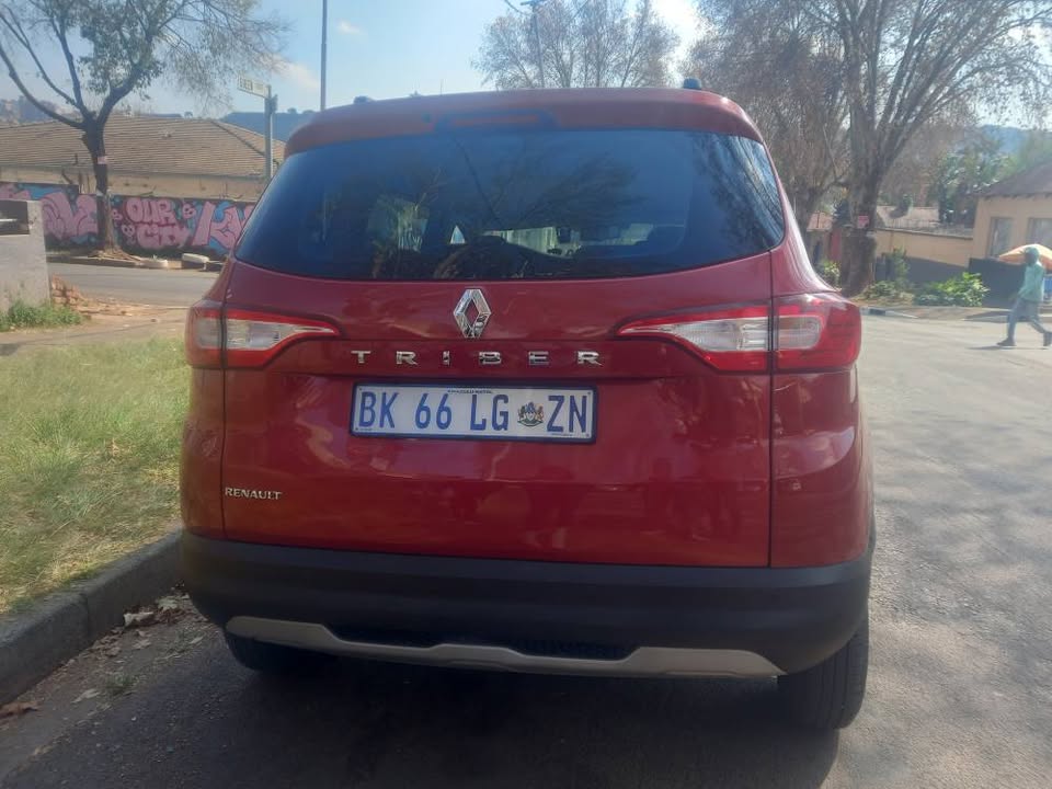 2024 RENAULT TRIBER 1.0 PETROL, MANUAL, MAROON, 29000KMS