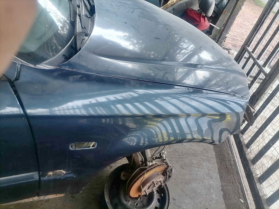 Honda Ballade S04 RF Fender