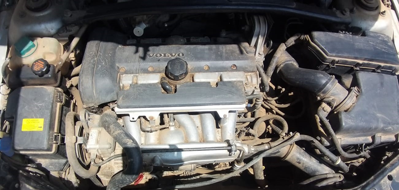 VOLVO S60 PETROL ENGINE - Private Seller VOLVO S60 PETROL ENGINE - Private Seller