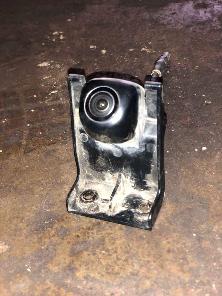 Hyundai venue rear bumper camera sensor - Private Seller Hyundai venue rear bumper camera sensor - Private Seller