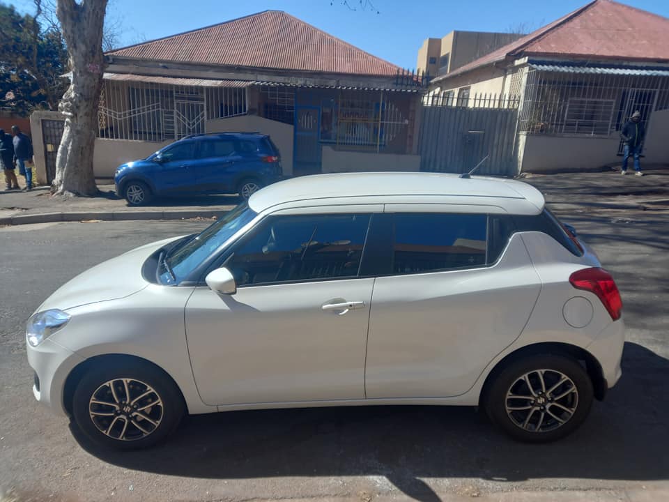 2022 SUZUKI SWIFT 1.4 GLS PETROL ENGINE, AUTOMATIC, WHITE COLOR, MILEAGE