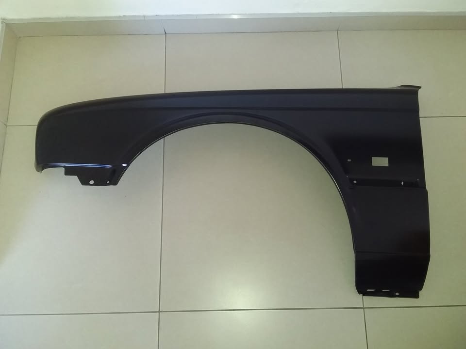 BMW E30 BRAND NEW FENDERS FOR SALE