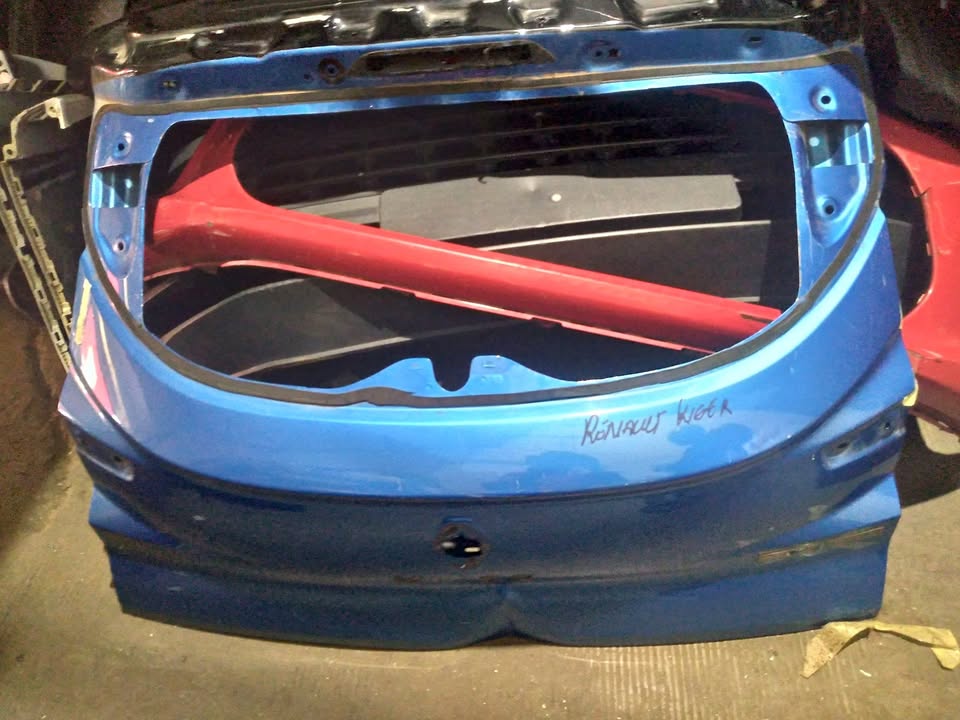 Renault kiger Tail Gate for Sale - Private Seller Renault kiger Tail Gate for Sale - Private Seller