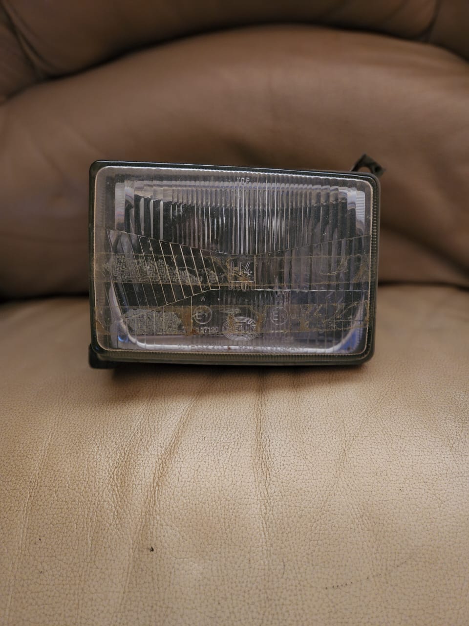 VW Caravelle 1990-2002 model LHS SINGLE HEADLIGHT ONLY for Sale