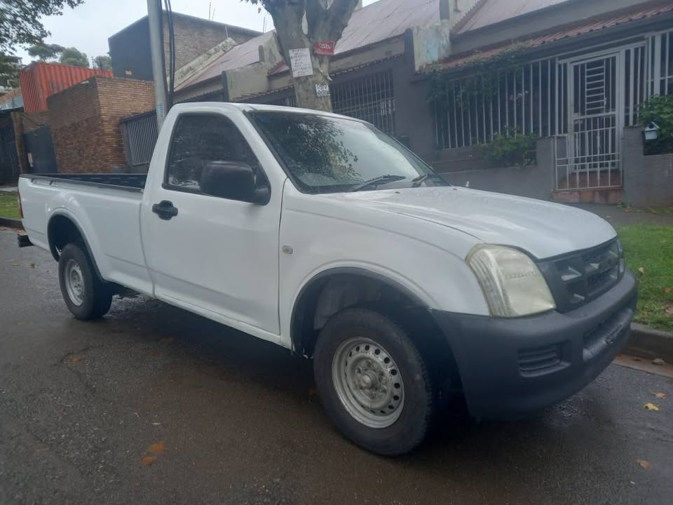 2007 ISUZU KB250 SINGLE CAB  MANUAL 4X2, WHITE, 140000KMS
