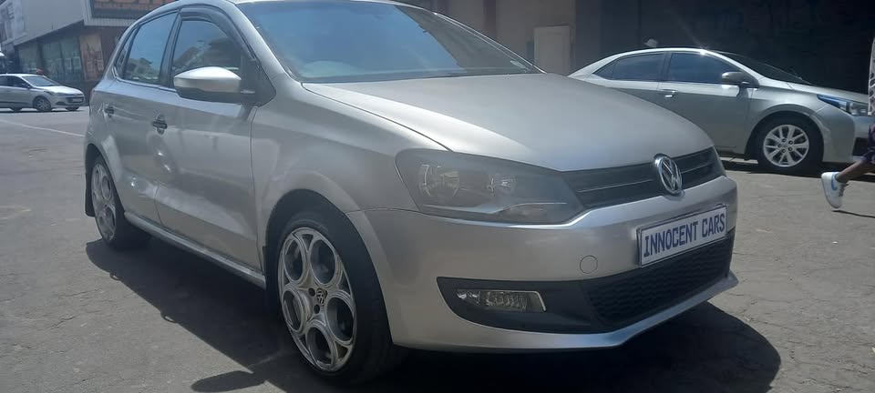 2011 VW POLO 6 1.4 MANUAL TRANSMISSION, SILVER COLOUR, MILEAGE