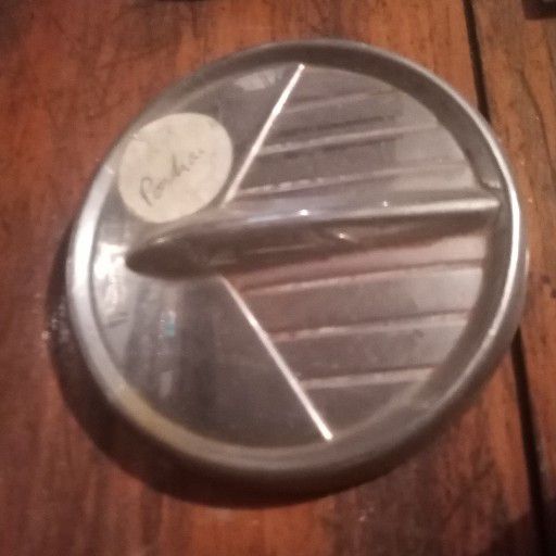 Steeringwheel centre badge - Private Seller Steeringwheel centre badge - Private Seller