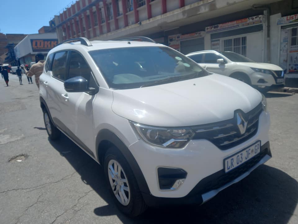 2022 RENUAULT TRIBER 1.0 PETROL, MANUAL, WHITE COLOUR, MILEAGE 5000KM