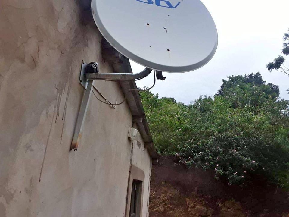 Elbows for dishes. Elbows for dishes.