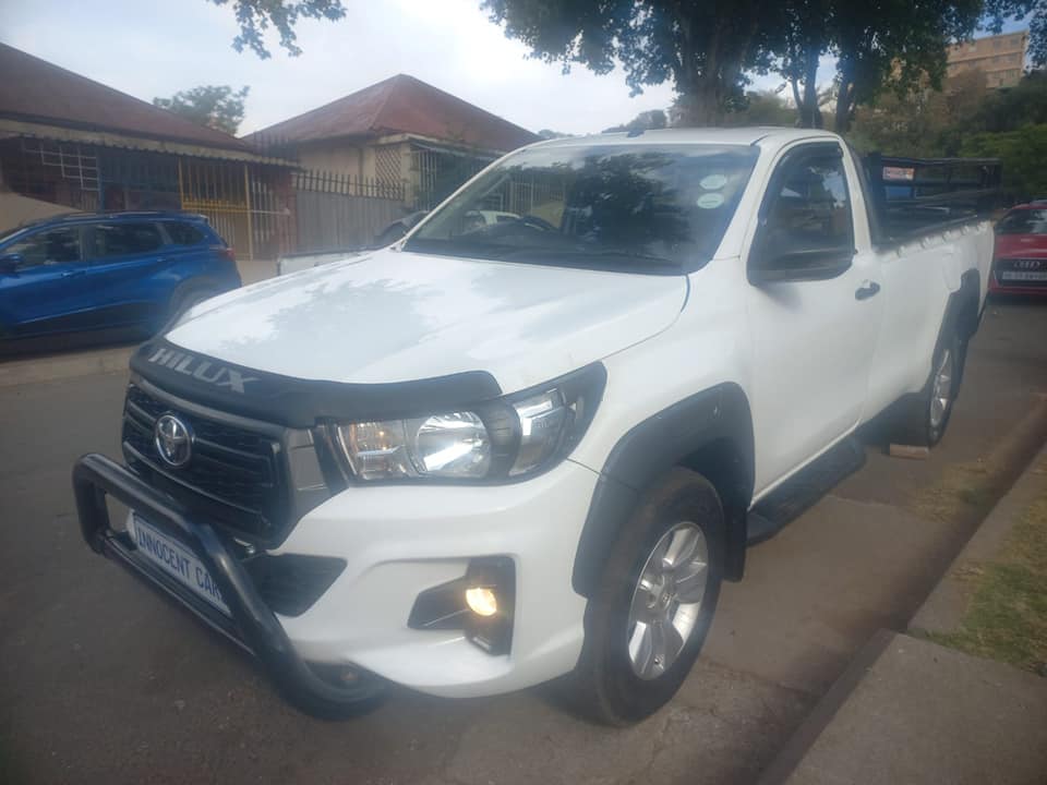 2017 TOYOTA HILUX SRX 2.4GD6 DIESEL, SINGLE CAB, MANUAL, WHITE COLOR