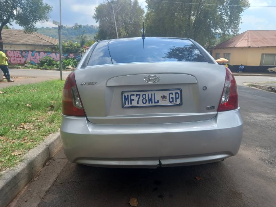2008 Hyundai Accent 1.6 Petrol, Manual, Silver, 92000kms