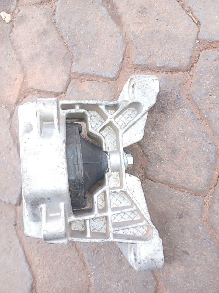 Haval H6 Engine Mounting for Sale - Private Seller Haval H6 Engine Mounting for Sale - Private Seller