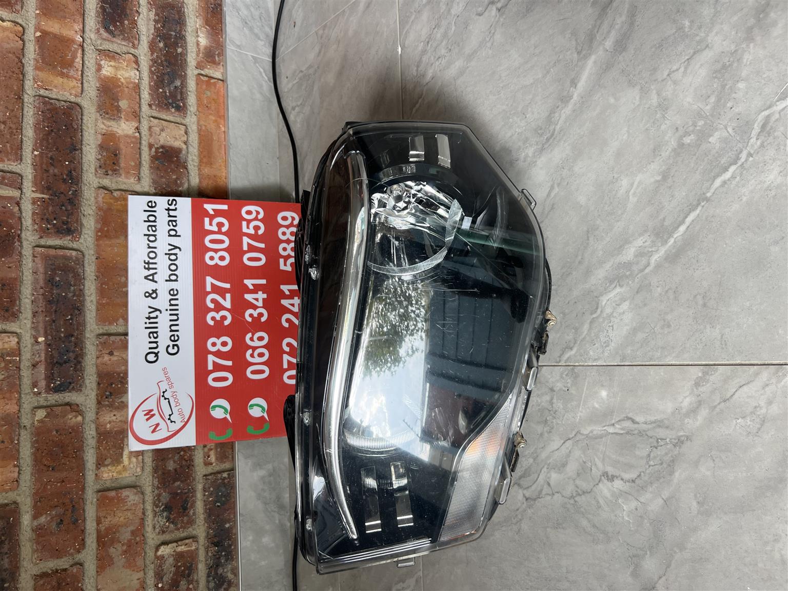 Mahindra Scorpio Headlight - Private Seller Mahindra Scorpio Headlight - Private Seller