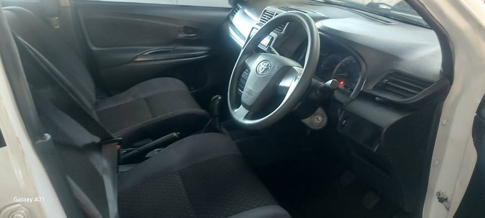 Toyota Avanza 1.5 Manual petrol 7seater