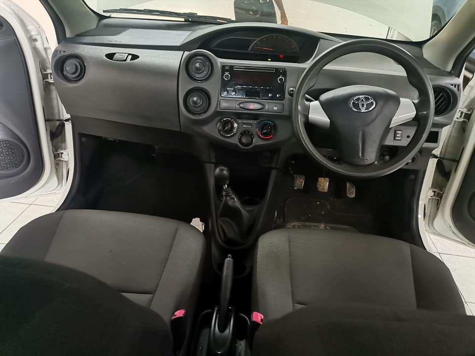 Used Toyota Etios sedan 1.5 Sprint - Private Seller Used Toyota Etios sedan 1.5 Sprint - Private Seller