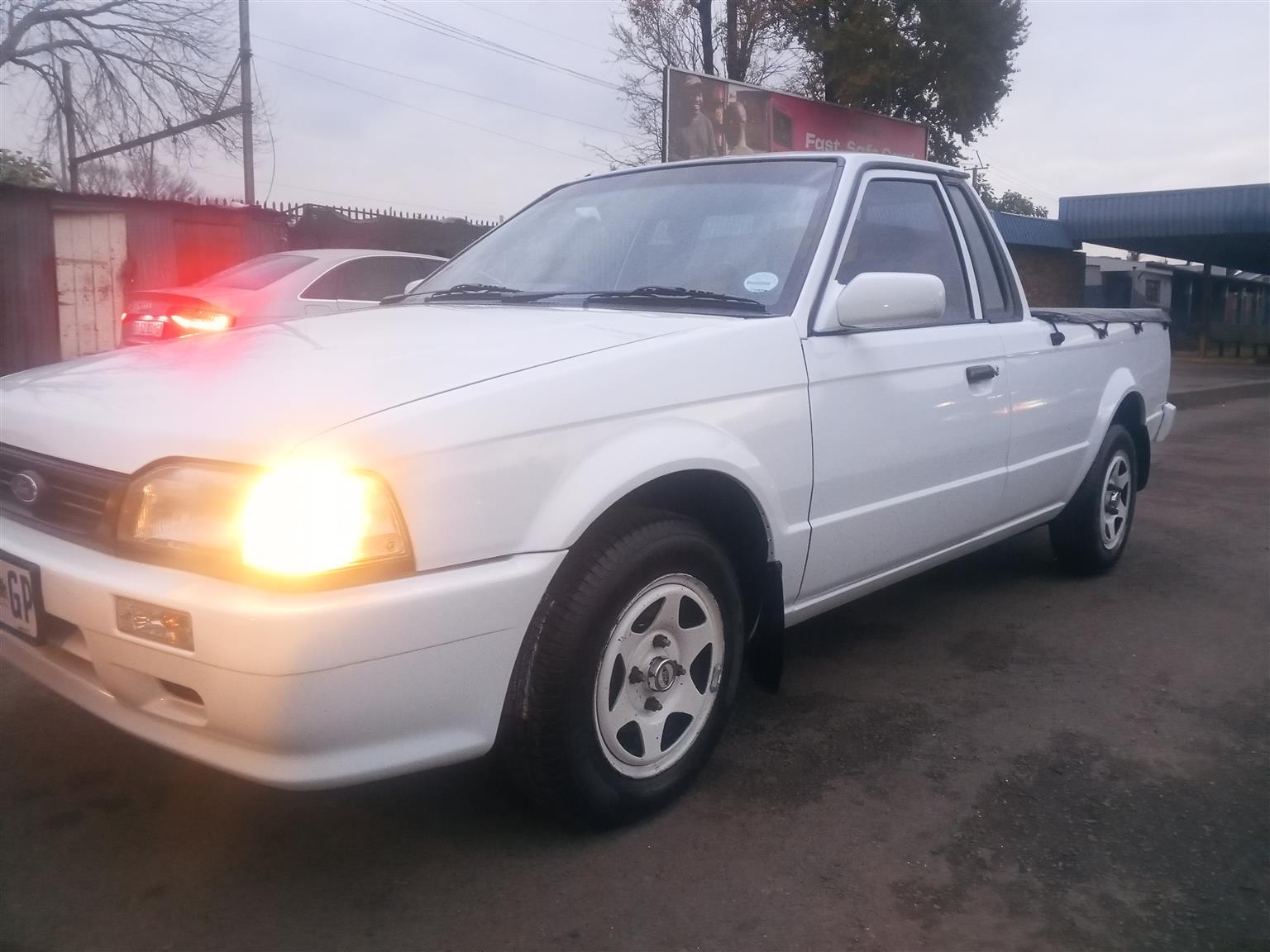 Used 2000 Ford Bantam 1.6i Montana - Private Seller Used 2000 Ford Bantam 1.6i Montana - Private Seller