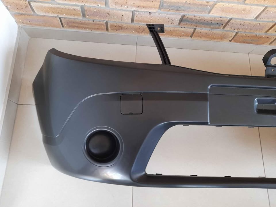 RENAULT SANDERO 2008/13 BRAND NEW FRONT BUMPERS FORSALE