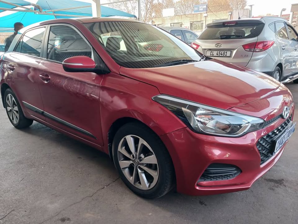 2017 model Hyundai i20 fuld hatchback automatic transmission petrol 1.4 engine capacity