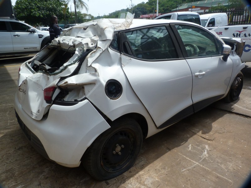 Renault Clio IV 900 TCe Authentique Manual White - 2018 STRIPPING FOR SPARES - Private Seller Renault Clio IV 900 TCe Authentique Manual White - 2018 STRIPPING FOR SPARES - Private Seller
