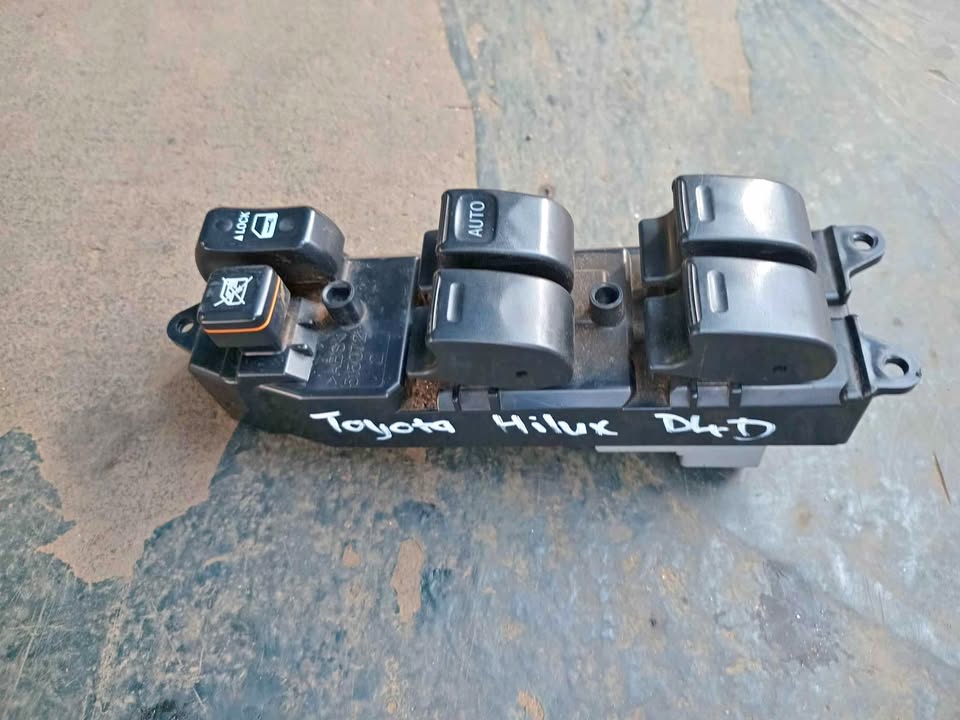 Toyota hilux d4d main window switch for sale @ circle 7 used parts - Private Seller