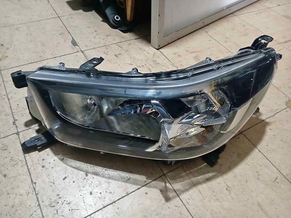 Toyota hilux gd6 headlight - Private Seller Toyota hilux gd6 headlight - Private Seller