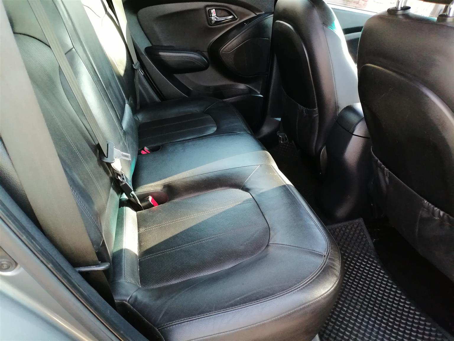 2013 HYUNDAI IX35 2.0 MANUAL TRANSMISSION IN EXCELLENT CONDITION, SERVICE BOOK O