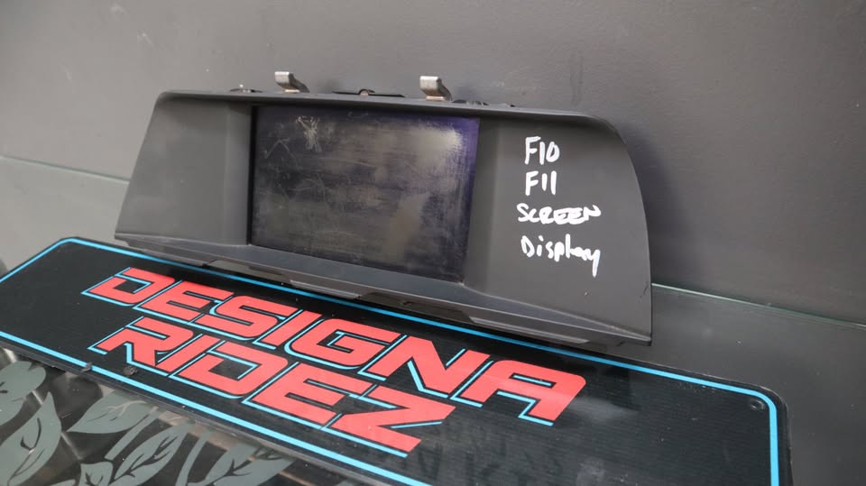 BMW F10 F11 RADIO/NAVIGATION DISPLAY SCREEN - Private Seller BMW F10 F11 RADIO/NAVIGATION DISPLAY SCREEN - Private Seller