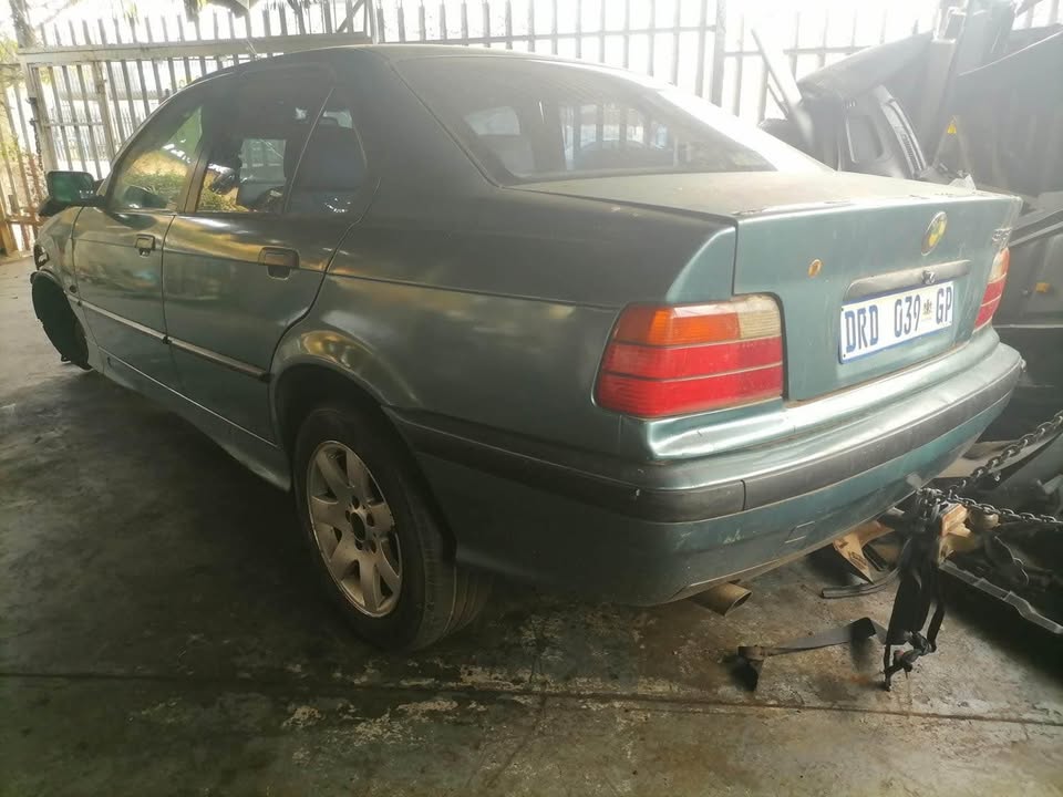 BMW e36 316 stripping - Private Seller BMW e36 316 stripping - Private Seller