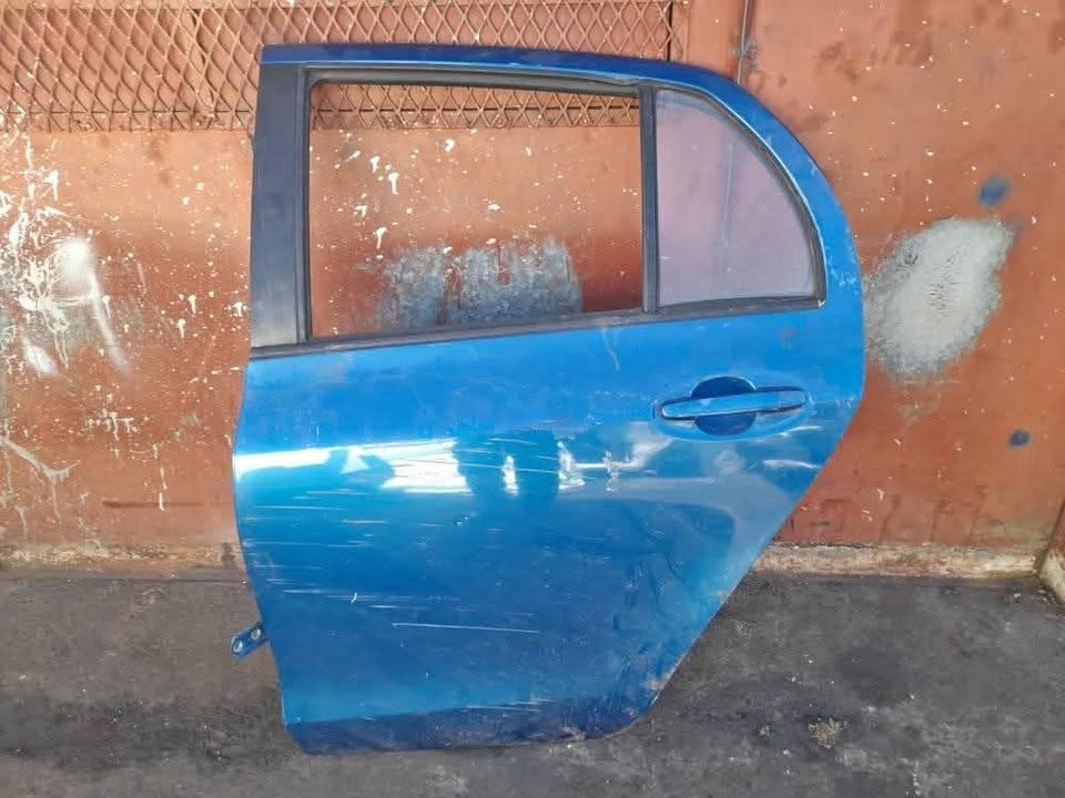 TOYOTA YARIS DOORS AVAILABLE - Private Seller TOYOTA YARIS DOORS AVAILABLE - Private Seller