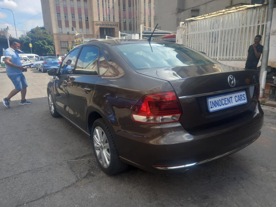 2018 VW POLO 6 SEDAN 1.4 PETROL,  MANUAL TRANSMISSION, BROWN COLOUR