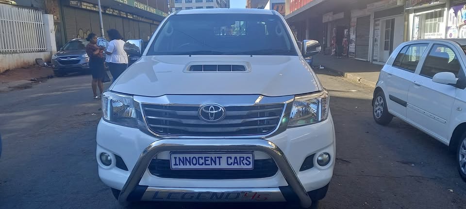 2014 TOYOTA HILUX 3.0 D4D RAIDER DIESEL DOUBLE CAB, MANUAL, WHITE, 2014 TOYOTA HILUX 3.0 D4D RAIDER DIESEL DOUBLE CAB, MANUAL, WHITE,