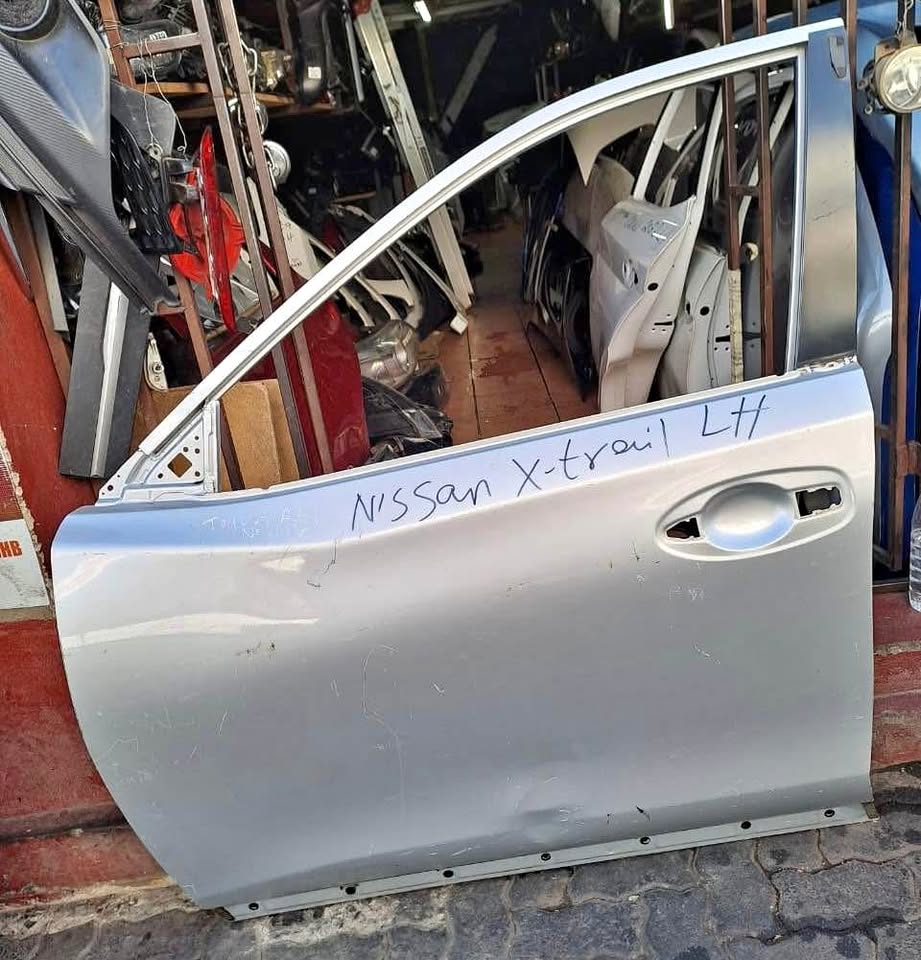 Nissan X-Trail door - Private Seller Nissan X-Trail door - Private Seller
