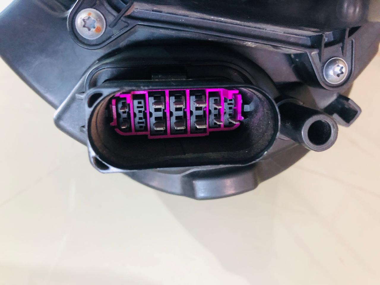 Porsche Panamera 971 LED left and right xenon side headlights (2017-2023) - Private Seller Porsche Panamera 971 LED left and right xenon side headlights (2017-2023) - Private Seller