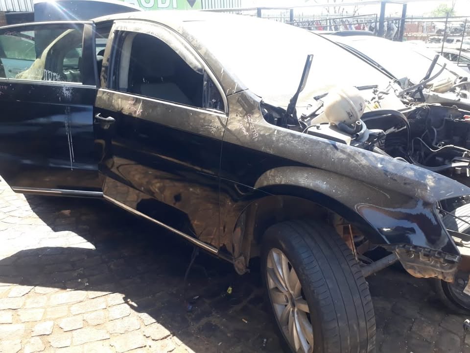 VW PASSAT STRIPPING FOR SPARES - Private Seller