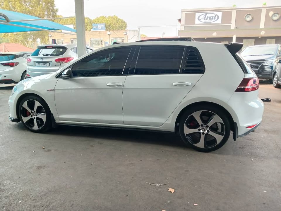 2015 VW GOLF 7 GTI 2.0 Transmission: Automatic Mileage: 76000km Fueltype: Petrol White