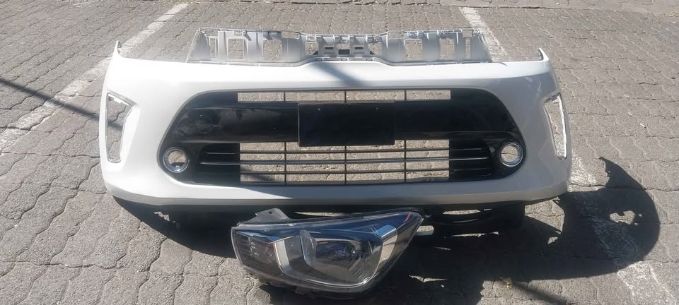 KIA PEGAS 2022 HEADLIGHT AND FRONT BUMPER