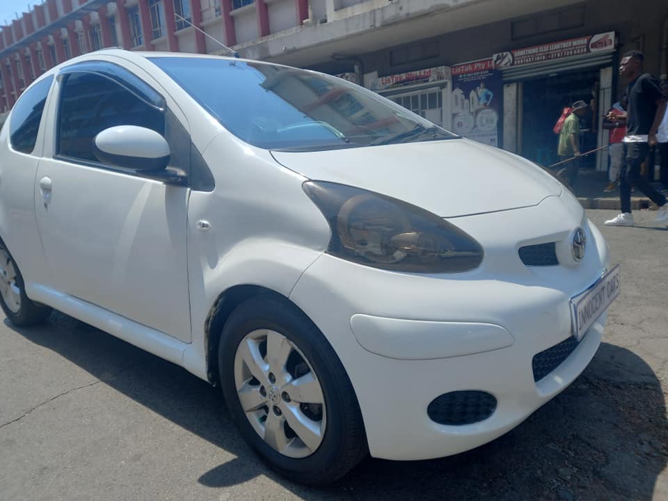 2012 TOYOTA AYGO 1.0 PETROL, MANUAL TRANSMISSION, WHITE COLOUR, MILEAGE 75000KM