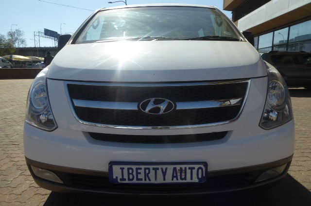 Used 2015 Hyundai H-1 2.5VGTi bus Elite 9-seater - Private Seller