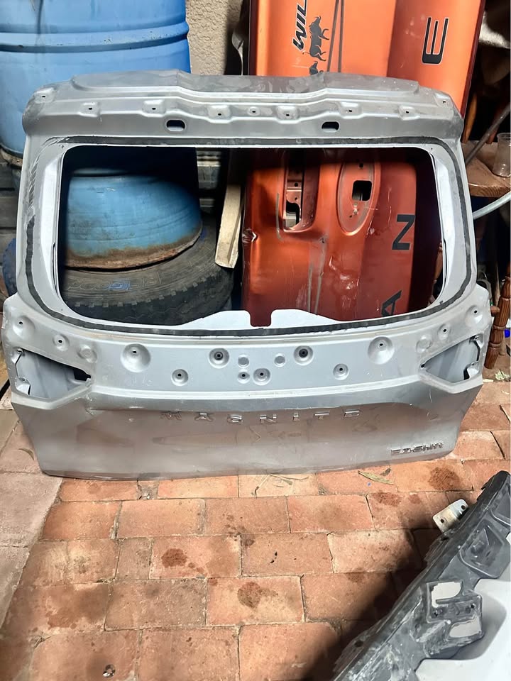 Nissan Magnite tailgate / bootlid - Private Seller Nissan Magnite tailgate / bootlid - Private Seller