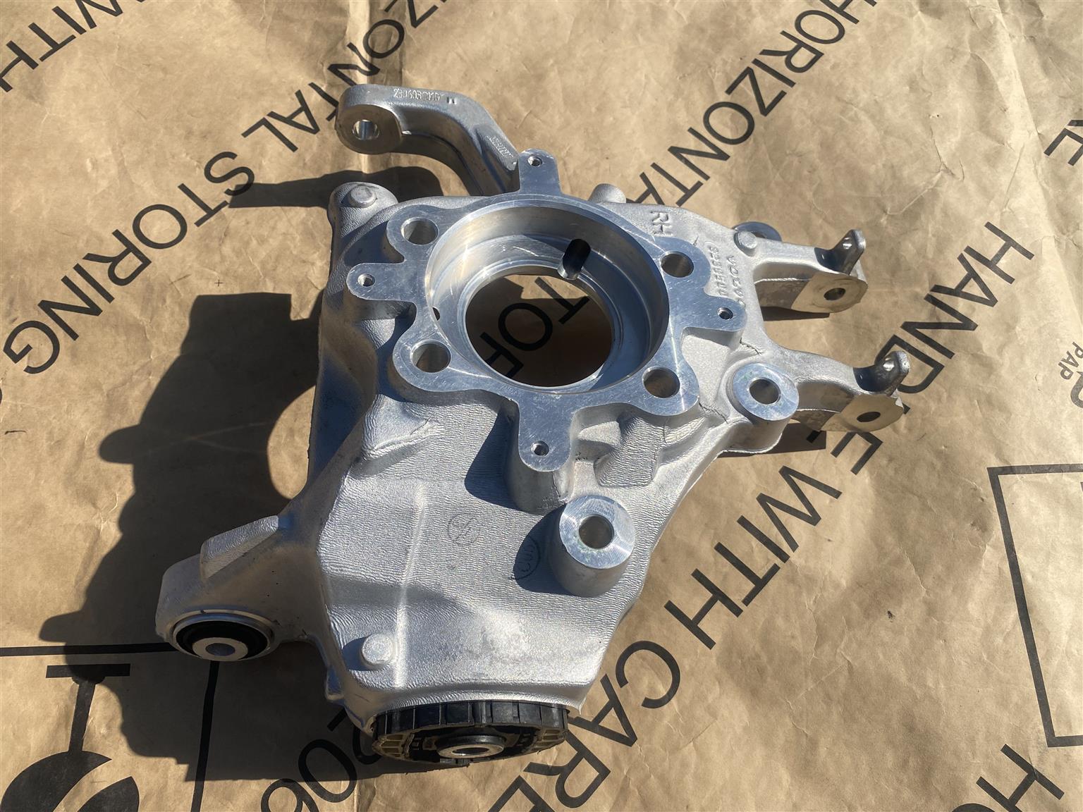2024 VOLVO XC60 XC90 RIGHT REAR WHEEL HUB FOR SALE. BRAND NEW
